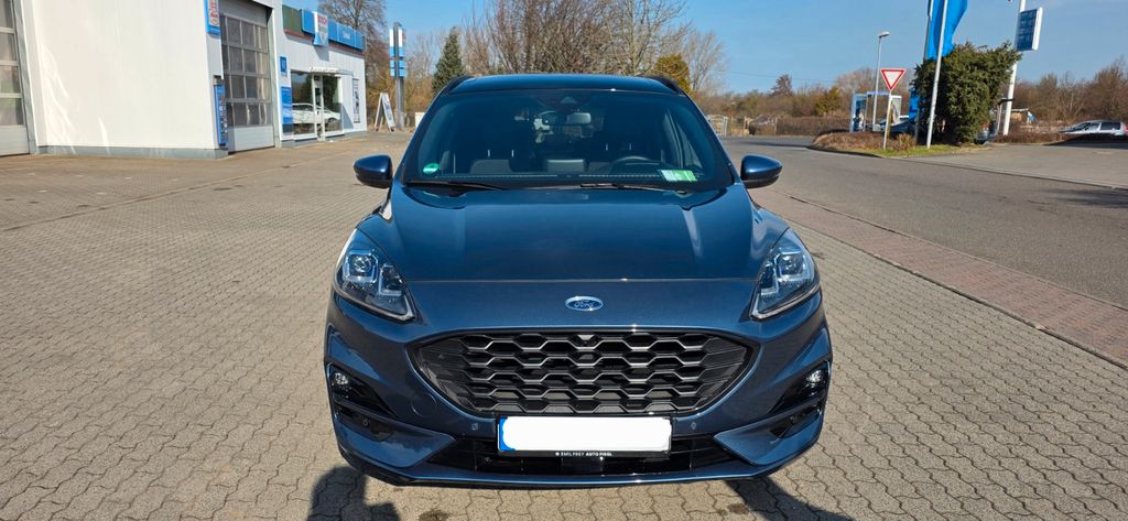 Ford Kuga 49.000 km 24.800 &euro; Borna 04552