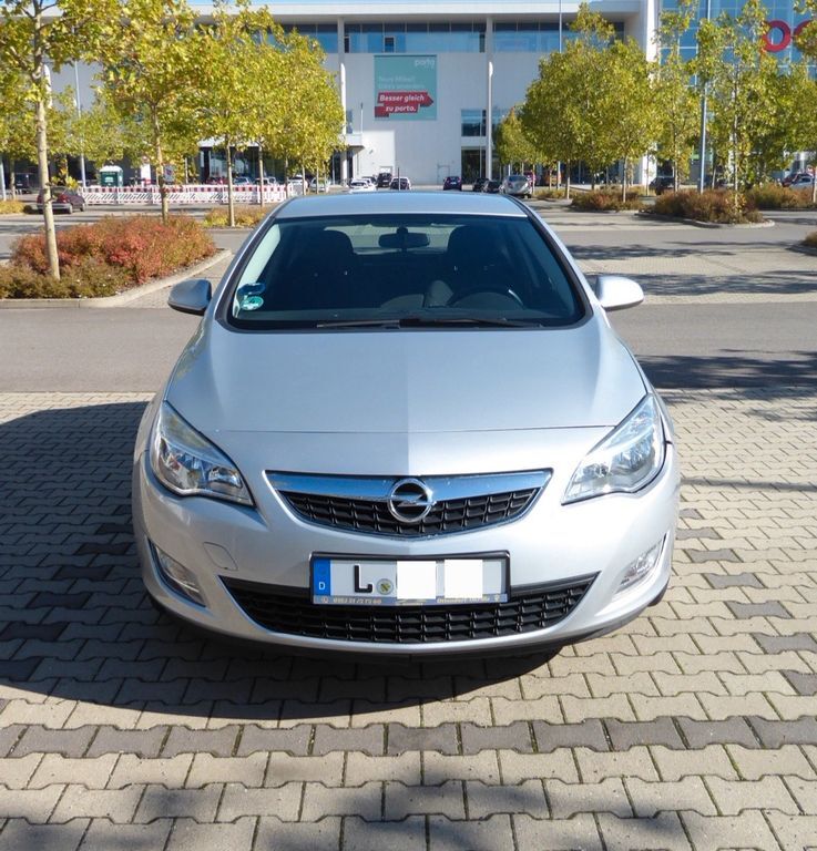 Opel Astra 39.480 km 9.200 € Leipzig 04299
