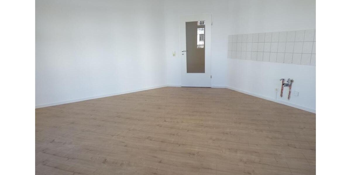 Familien aufgepasst!!! - 3-Raum Whg. in Gohlis, Bad mit Fenster, Wanne, helle Wohnküche! 3 zimmer