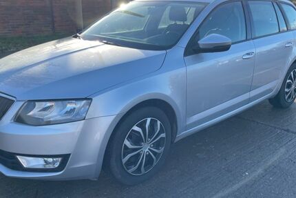 Skoda Octavia 152.000 km 6.100 € Halle/S. 06132