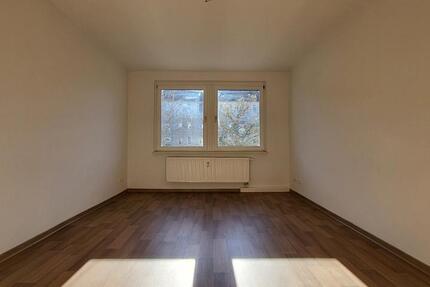 Saniert + 1 Zimmer mit Duschbad+ Einzug sofort zimmer