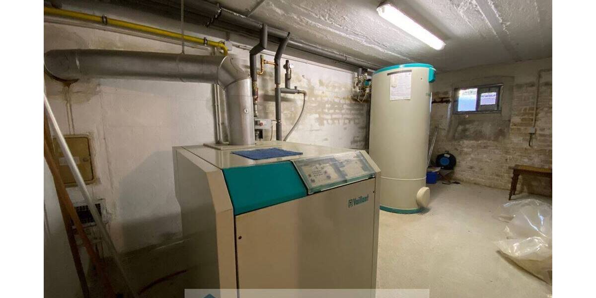 Sehr schöne Dachgeschosswohnung im Zentrum Merseburgs zu verkaufen 2 zimmer