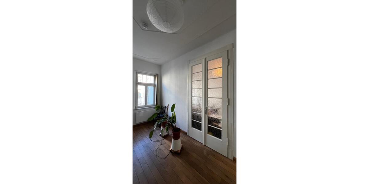 **Stuck, Sonne, Stil - 4 Zimmer voller Altbaucharme in Gohlis** 4 zimmer