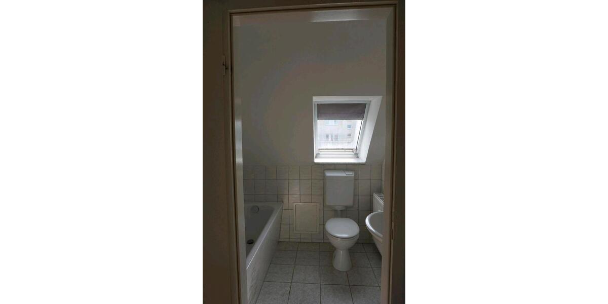 Dachgeschoßwohnung Zwenkau - 2 Zimmer, 39 m&sup2;, 350&euro; | Angebot:26568425