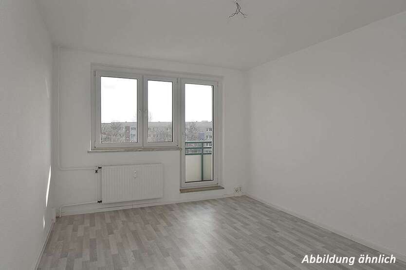 Wohnung zum Mieten in Halle (Saale) 326,89 € 60.76 m²