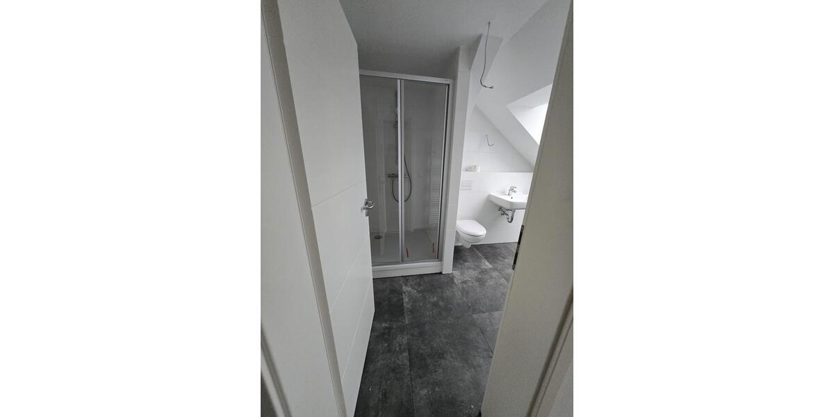 Dachgeschoßwohnung Leipzig Nordost - 2 Zimmer, 79 m&sup2;, 599&euro; | Angebot:25697163