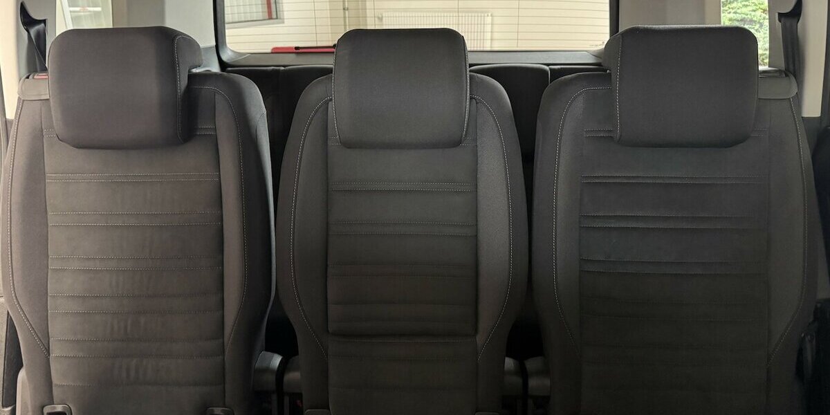 VW Touran 150 DSG R-Line/7Sitz/LED/Navi/ACC/Massage 99.985 km 22.990 &euro; Leipzig 04347