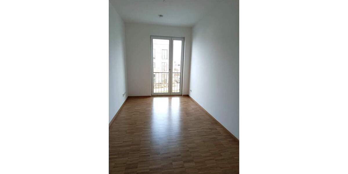 Etagenwohnung Zwenkau Kotzschbar - 4 Zimmer, 108 m&sup2;, 1.499&euro; | Angebot:25702985