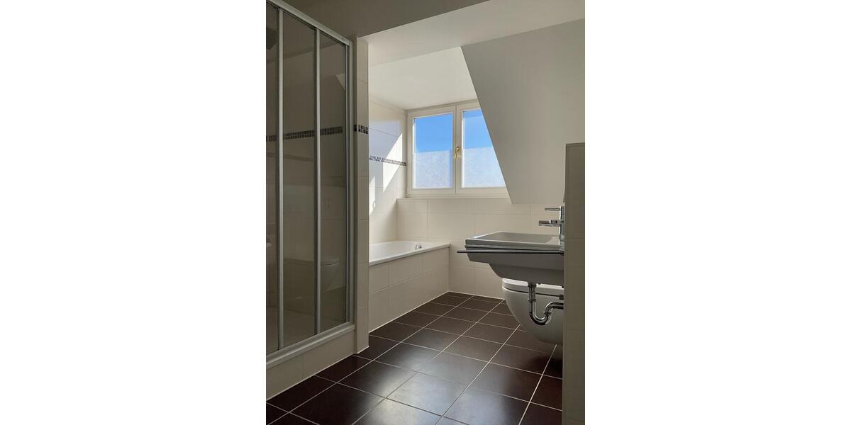 Dachgeschoßwohnung Leipzig Nord - 3 Zimmer, 77 m&sup2;, 901&euro; | Angebot:26068171