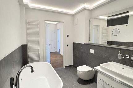 Ruhiger Erstbezug! + Parkett + Fußbodenheizung + 30 m² Wohnen & Essen + Wanne & Dusche + LED-Licht 2 zimmer