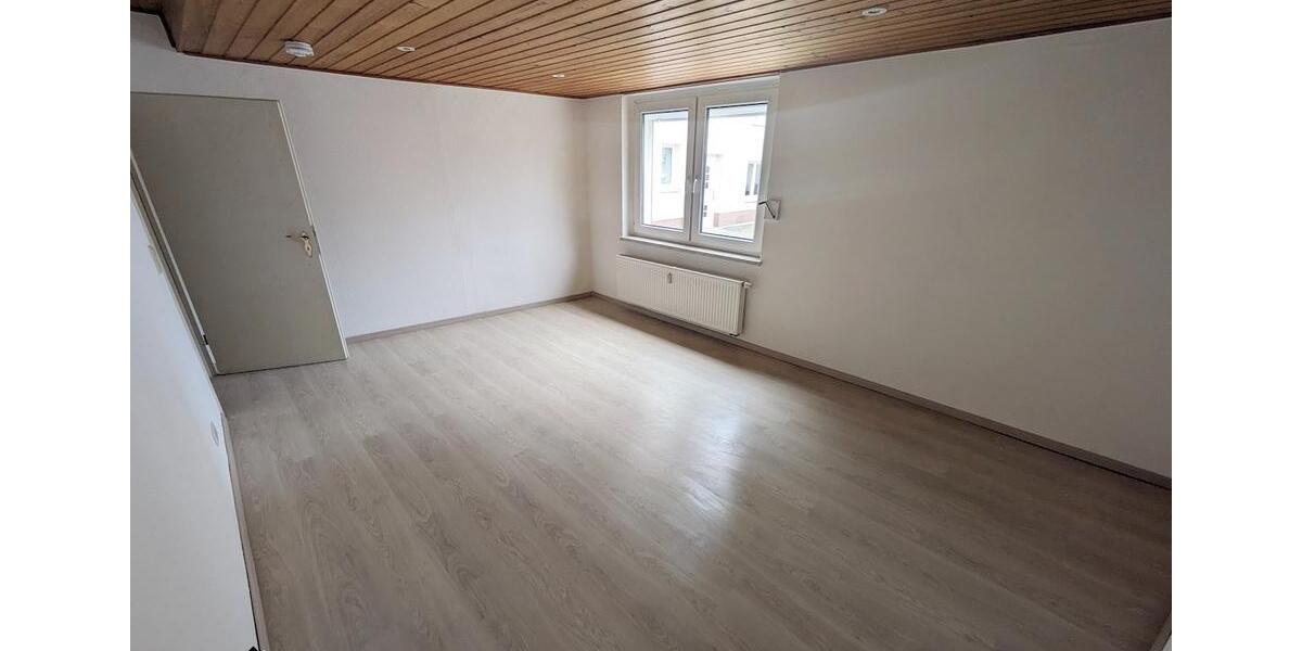 Erdgeschoßwohnung Eilenburg - 4 Zimmer, 104 m&sup2;, 572&euro; | Angebot:26321568