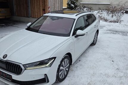 Skoda Superb 68.000 km 31.900 &euro; Grimma 04668