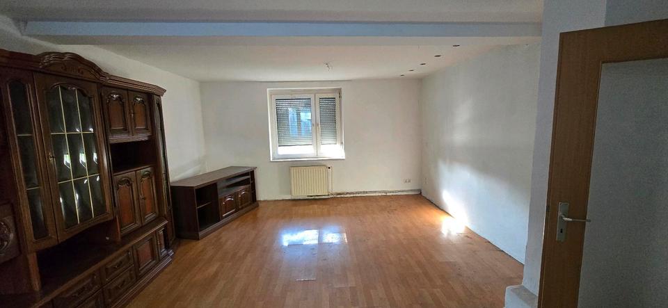 Einfamilienhaus Hohenmölsen - 3 Zimmer, 130 m&sup2;, 85.000&euro; | Angebot:26337976