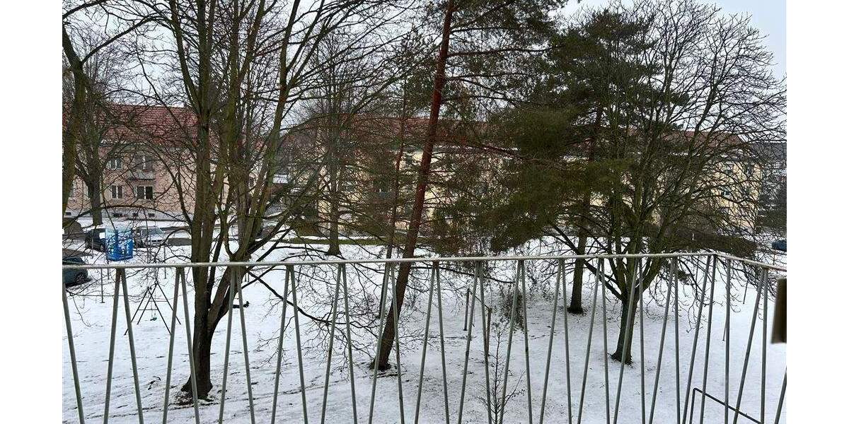 Etagenwohnung Hohenmölsen - 3 Zimmer, 61 m&sup2;, 75.000&euro; | Angebot:25836818