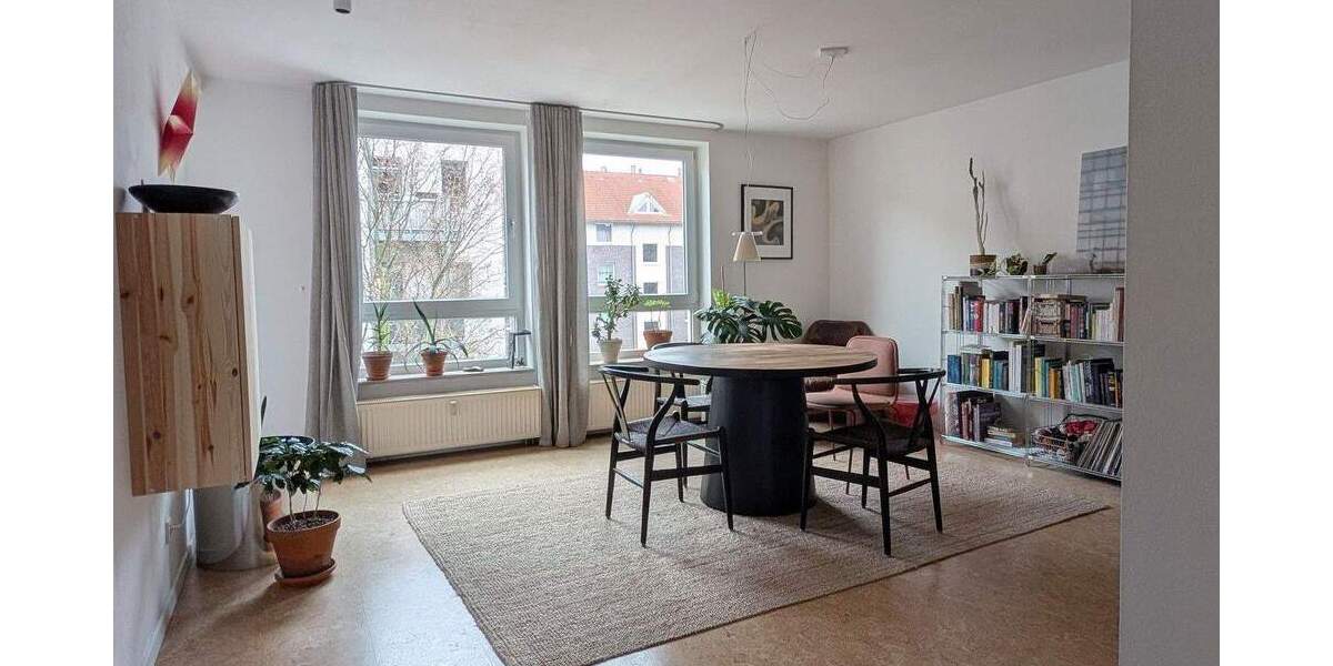 3-Zi-Wohnung mit Küche, Balkon und TG Stellplatz *provisionsfrei* 3 zimmer