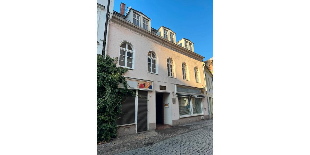 Wohn- und Geschäftshaus Immobilie Zentrum 17 zimmer