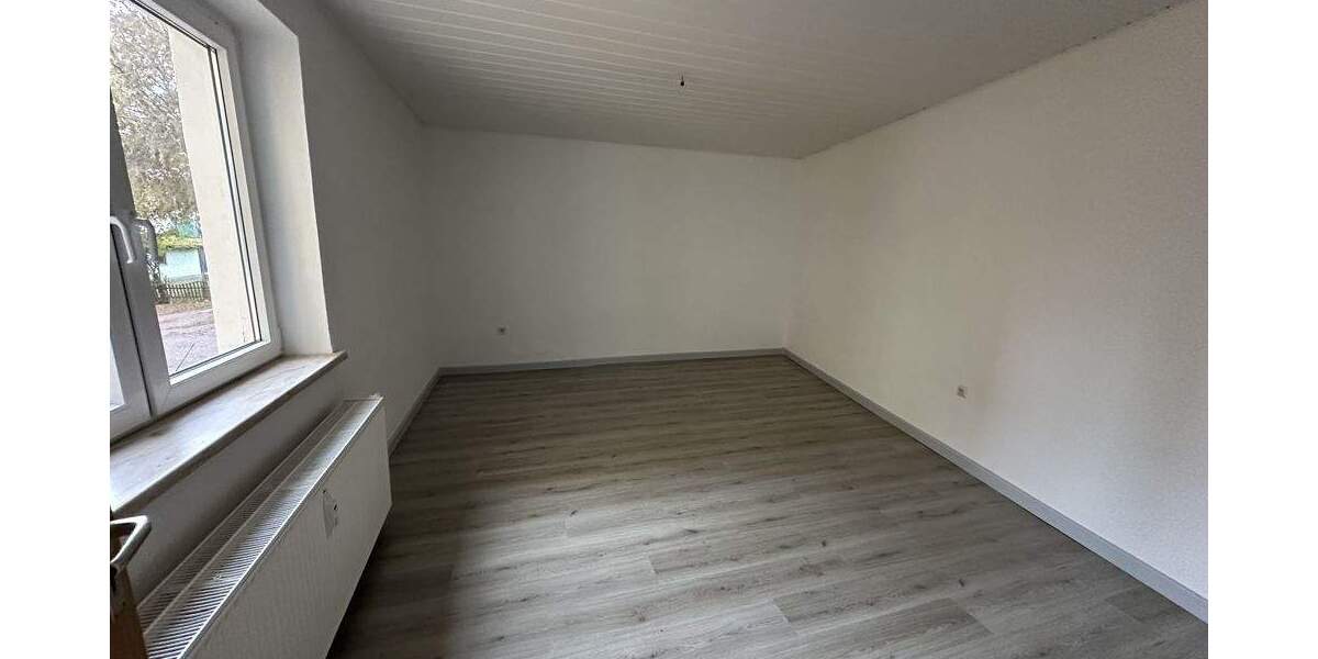Etagenwohnung Lützen - 4 Zimmer, 110 m&sup2;, 850&euro; | Angebot:25689034