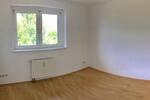 Helle schöne 3-Raum-Wohnung mit großem Bad und auf Wunsch 100m² Garten – frisch renoviert in Bennewitz zimmer