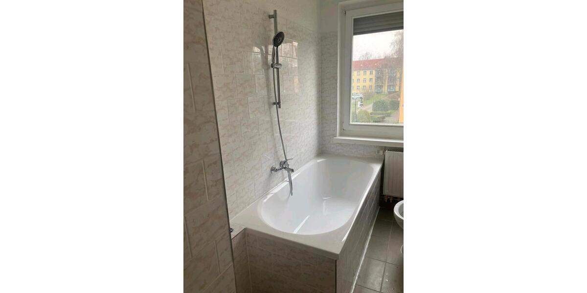 Etagenwohnung Hohenmölsen - 2 Zimmer, 50 m&sup2;, 600&euro; | Angebot:25783068