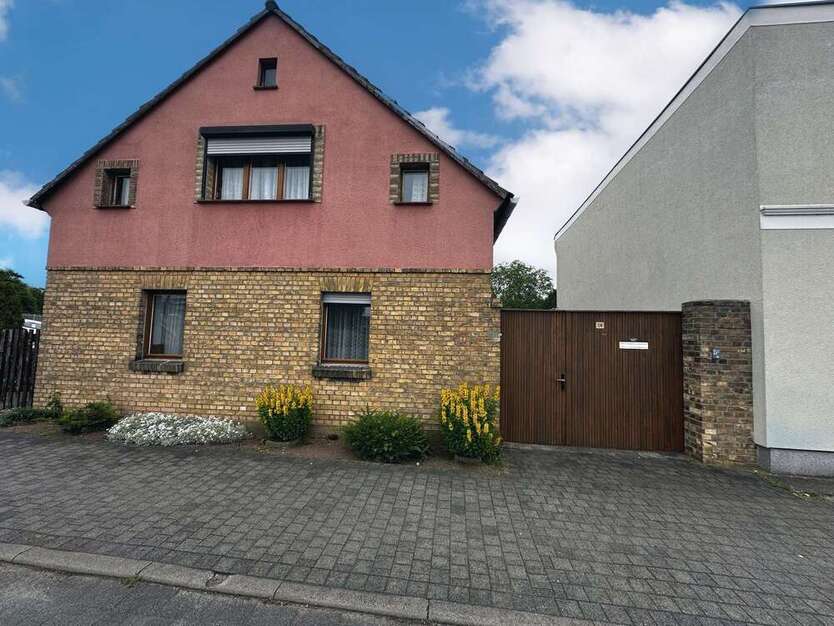 Haus zum Kaufen in Halle (Saale) 149.000 € 110 m²