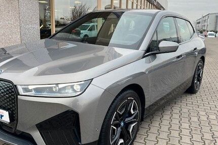 BMW iX 24.102 km 41.740 &euro; Eilenburg 04838