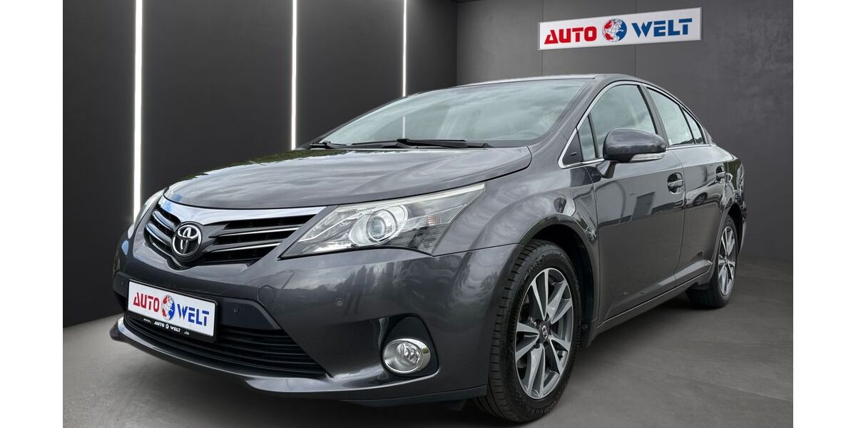 Toyota Avensis 103.869 km 10.490 &euro; Sandersdorf Brehna 06796