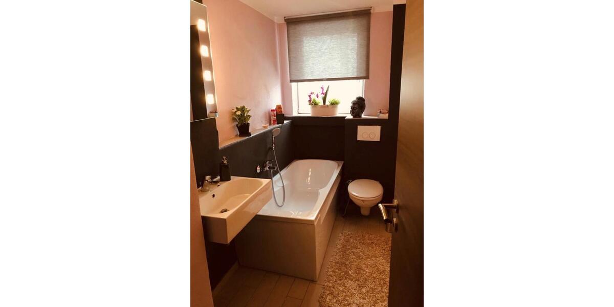 Etagenwohnung Hohenmölsen - 7 Zimmer, 150 m&sup2;, 149.000&euro; | Angebot:26827525