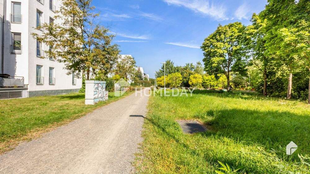 Zentral gelegen & dennoch ruhig: Helle Etagenwohnung mit praktischem Komfort & Tiefgaragenstellplatz 2 zimmer