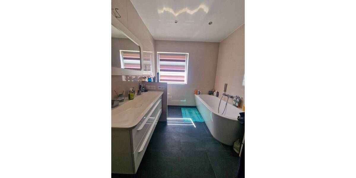 Modernes Traumhaus in ruhiger Lage! 6 zimmer