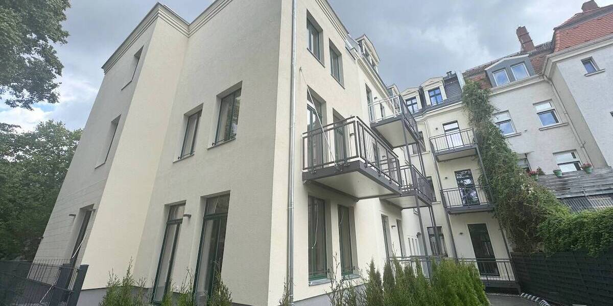 Was will man mehr? * Erstbezug * Parkett * Balkon * Fußbodenheizung * Wanne & Dusche * LED-Licht 3 zimmer