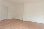 Leutzsch - Schöne 3 Zi.- Whg., Gäste WC, Loggia, frisch saniert!