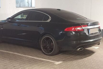 Jaguar XF 180.440 km 3.900 &euro; Leipzig 04178