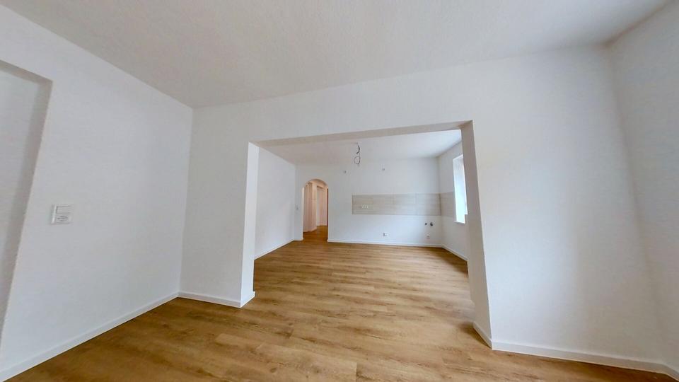 Erdgeschoßwohnung Delitzsch - 3.5 Zimmer, 95 m&sup2;, 850&euro; | Angebot:25649740