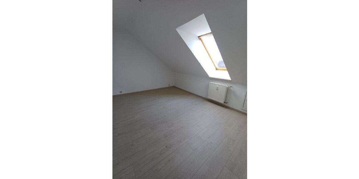 Dachgeschoßwohnung Neukieritzsch - 3 Zimmer, 66 m&sup2;, 380&euro; | Angebot:26178165
