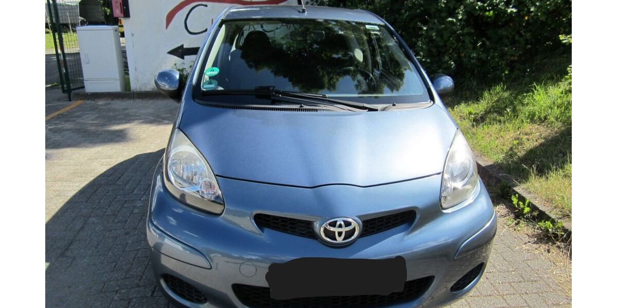 Toyota Aygo (X) 60.500 km 4.200 &euro; Leipzig 04159