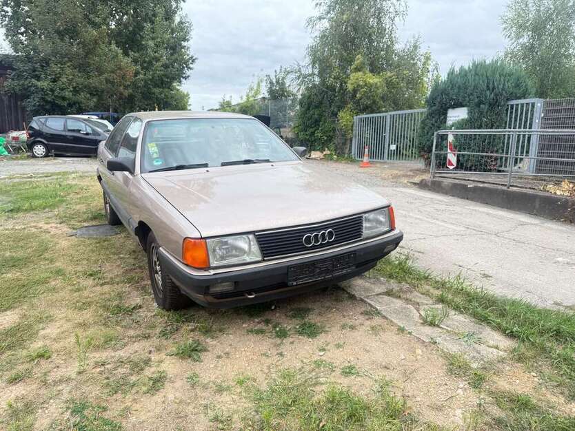 100
