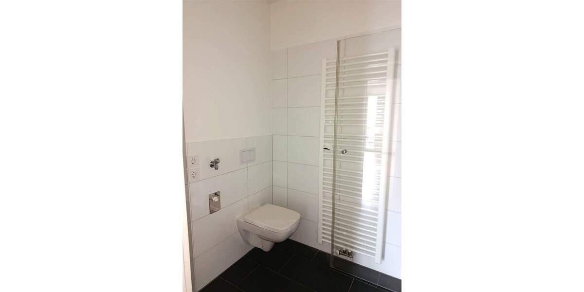 Etagenwohnung Zwenkau Kotzschbar - 4 Zimmer, 108 m&sup2;, 1.499&euro; | Angebot:25702985