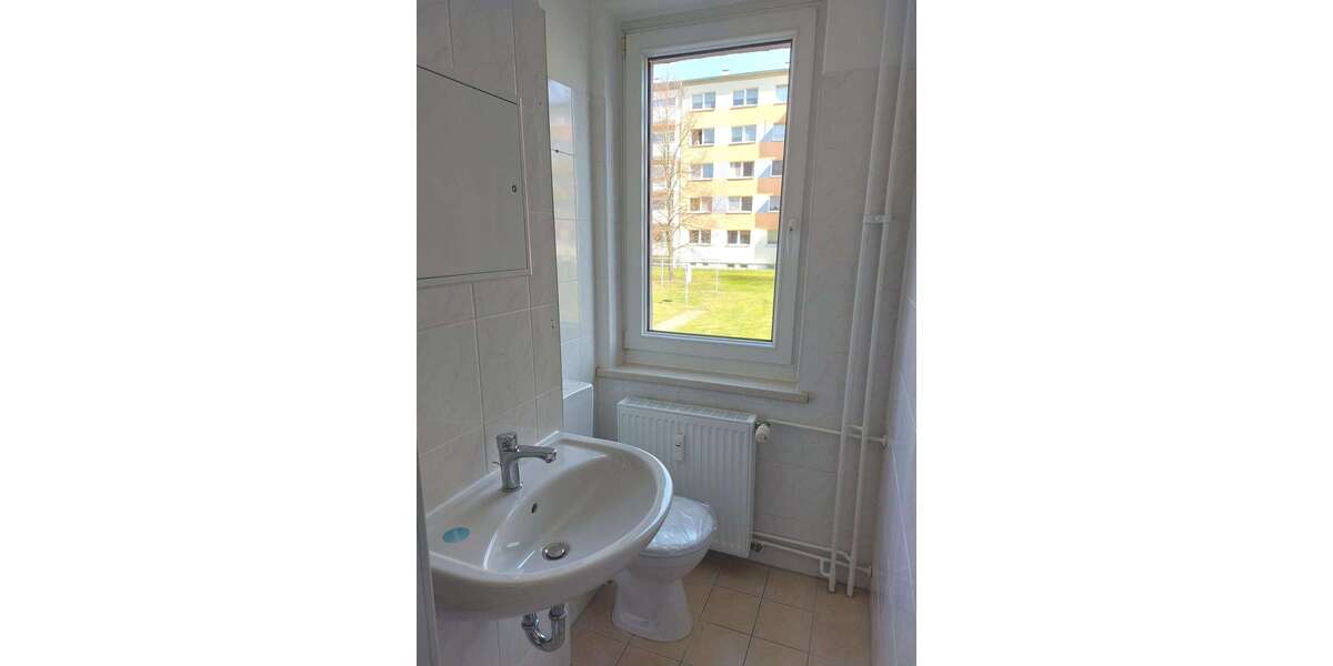 *Hochwertig sanierte 3-Raum-Wohnung mit Balkon in ruhiger Lage * 3 zimmer