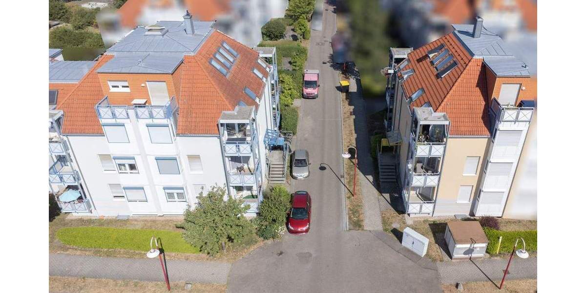 EINZIEHEN UND WOHLFÜHLEN Bezugsfreie 2-Raum-Wohnung mit Balkon & TG-Stellplatz 2 zimmer