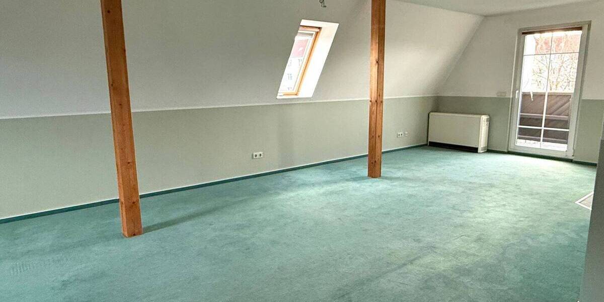 Kleines Juwel in Merseburg - Einraum Dachgeschosswohnung mit Balkon + Garten 1 zimmer