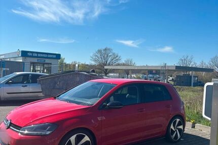 VW Golf 122.000 km 14.000 &euro; Regis-Breitingen 04565