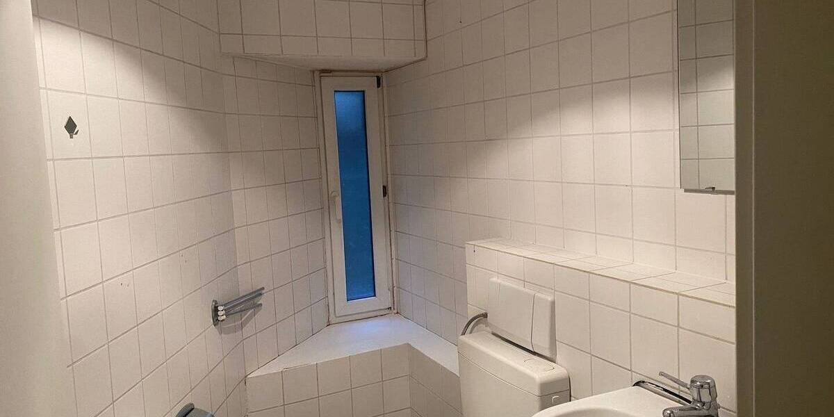 Gewerbeobjekt Merseburg Neumarkt (Vorstadt) - 3 Zimmer, 100 m&sup2;, 700&euro; | Angebot:25730115