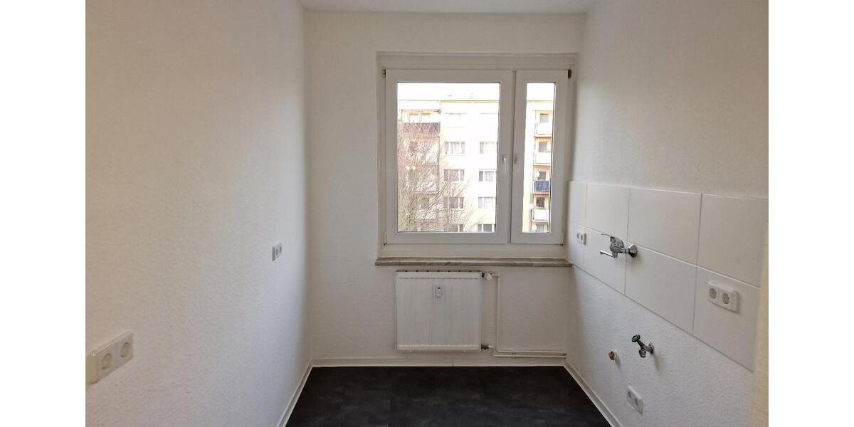 Etagenwohnung Zwenkau - 2 Zimmer, 60 m&sup2;, 375&euro; | Angebot:25845972