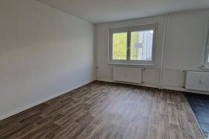 Ab 15.03.2026***Frisch renovierte 1-Zimmer-Wohnung mit Wannenbad! 1 zimmer