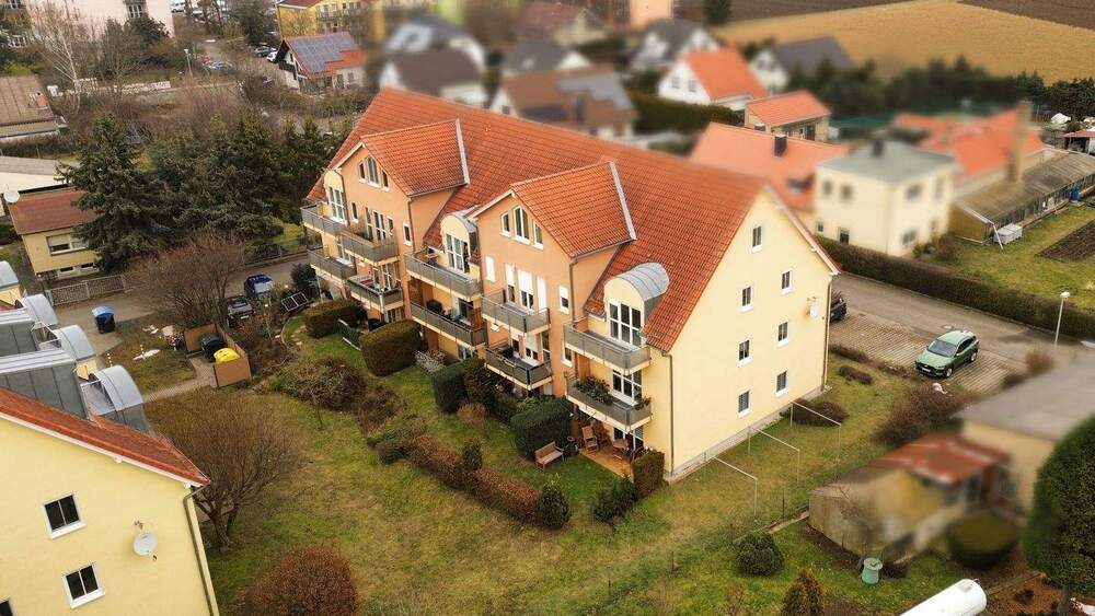 Etagenwohnung Zwenkau - 3 Zimmer, 70 m&sup2;, 120.000&euro; | Angebot:25681502