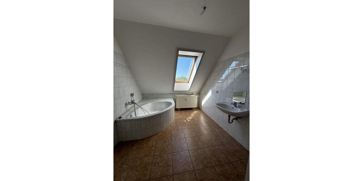 Etagenwohnung Naunhof Erdmannshain - 3 Zimmer, 97 m&sup2;, 700&euro; | Angebot:25536243