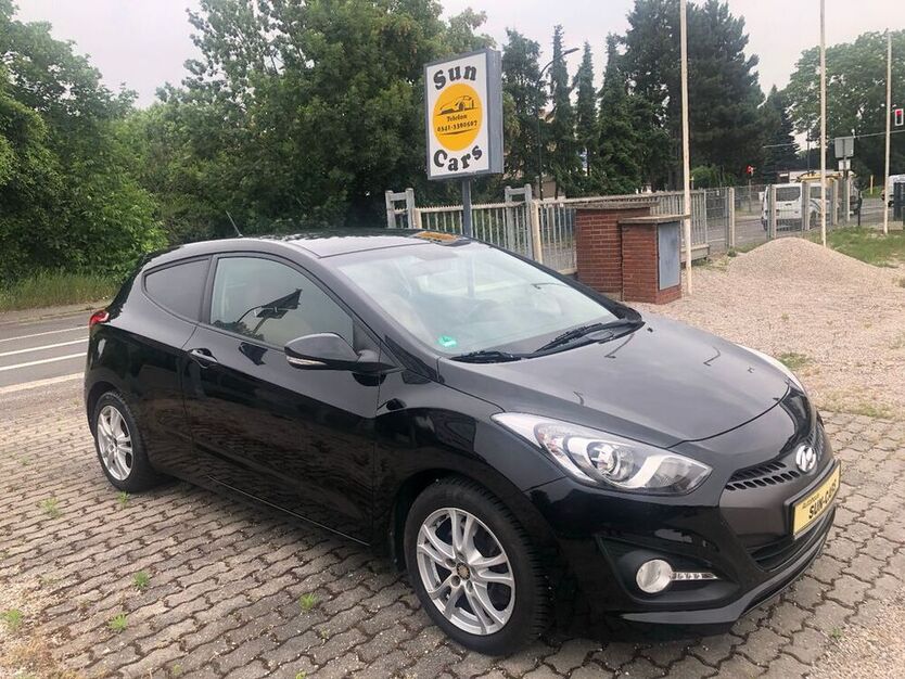 i30