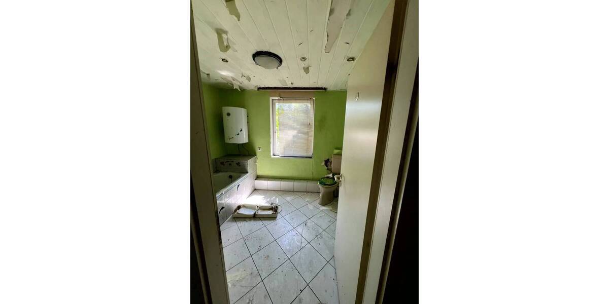 Einfamilienhaus Kabelsketal Dieskau - 4 Zimmer, 135 m&sup2;, 110.000&euro; | Angebot:25668008