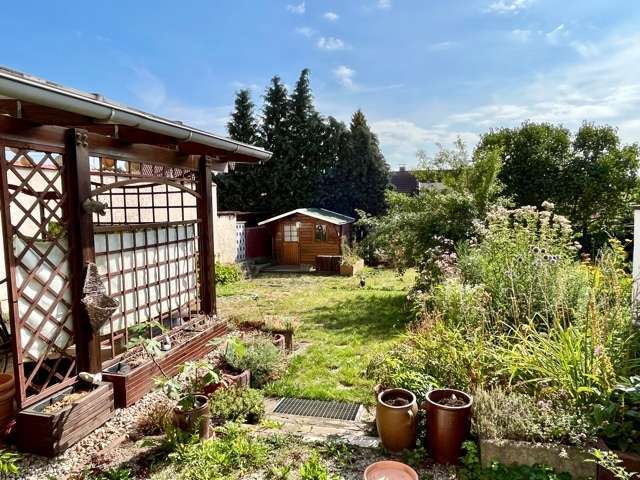 Bezugsfreies Reihenmittelhaus mit großem Garten für die ganze Familie ! 7 zimmer