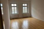 Großzügige 2-Zimmer mit Dielen, EBK, Wanne, Dusche und Tageslichtbad in zentraler Lage!